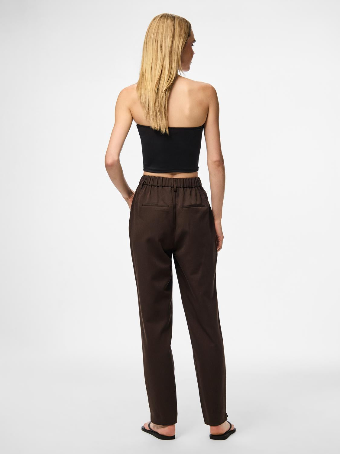 model_shot-back