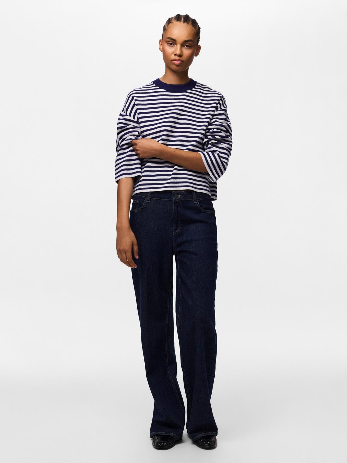 model_shot-front