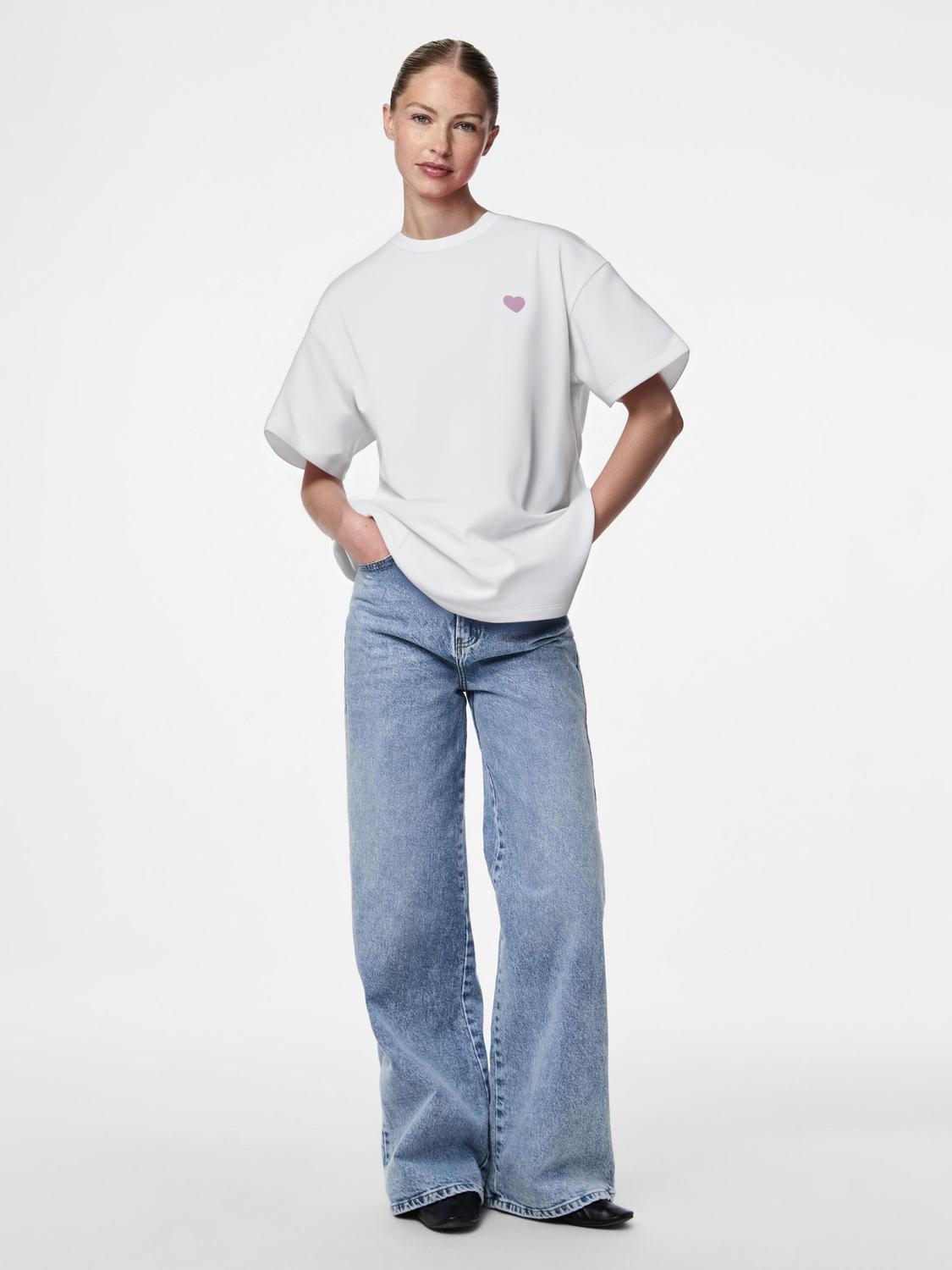 model_shot-front_full