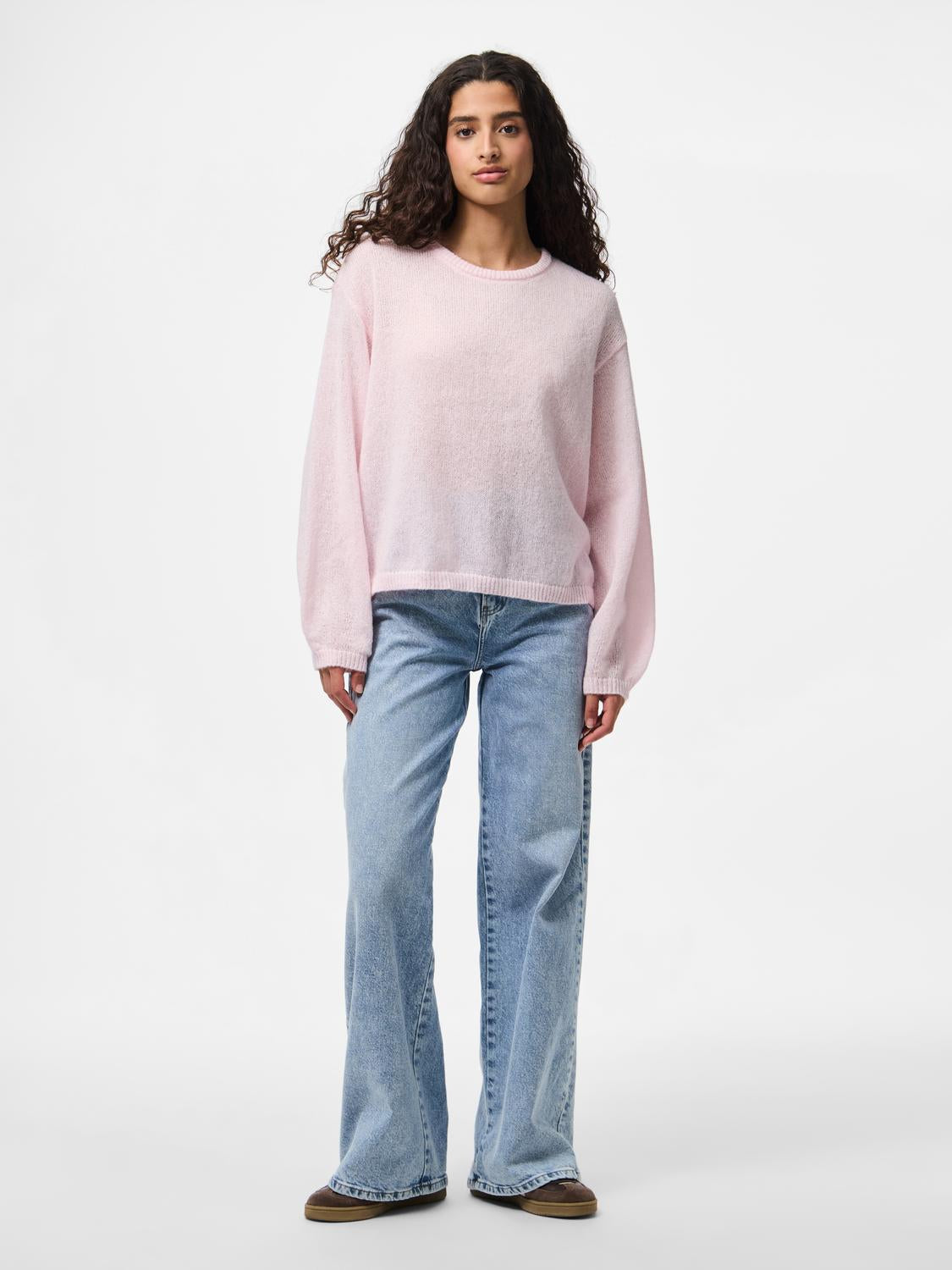 model_shot-front_full