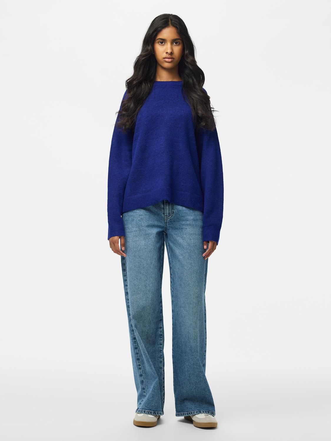 model_shot-front_full