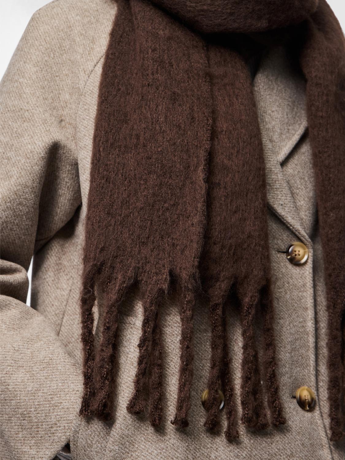 pack_shot-detail