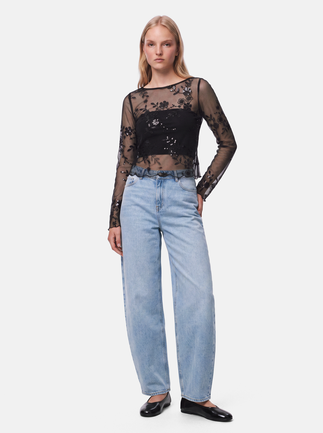 model_shot-front_full