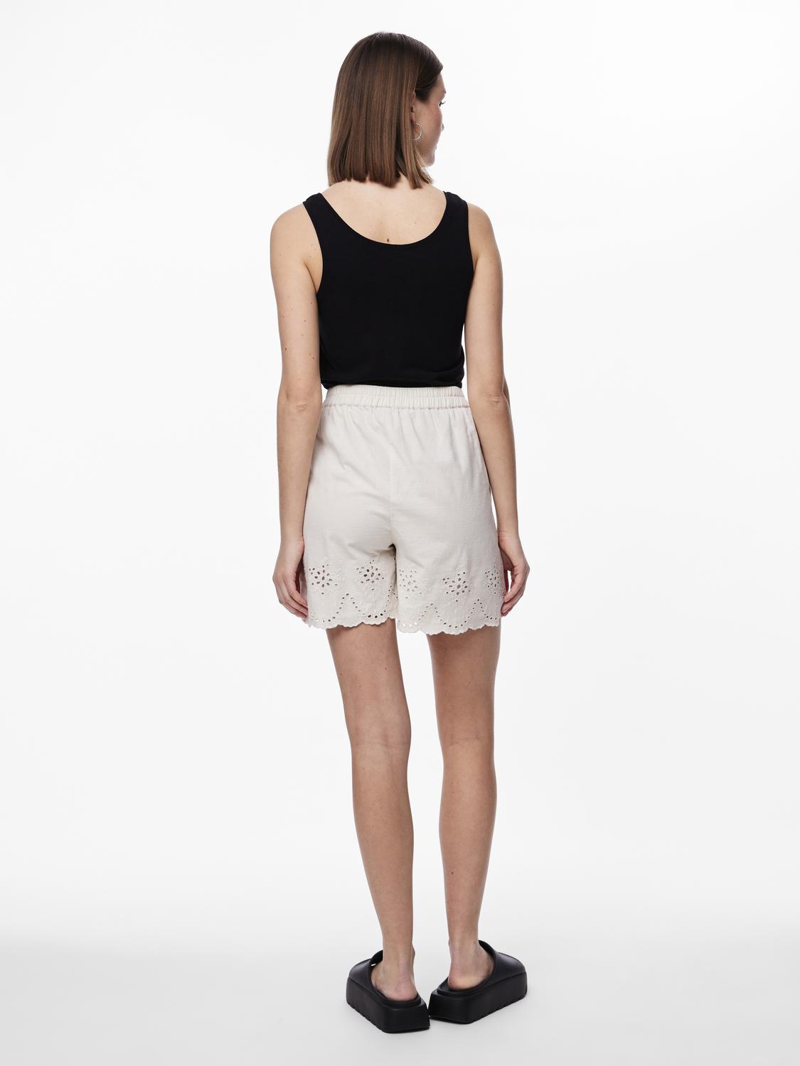 PCALMINA Shorts - Birch