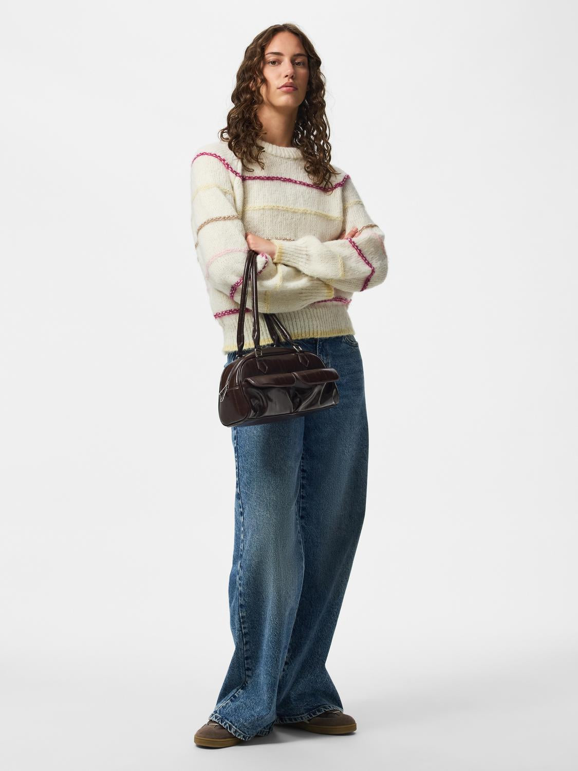model_shot-front_full