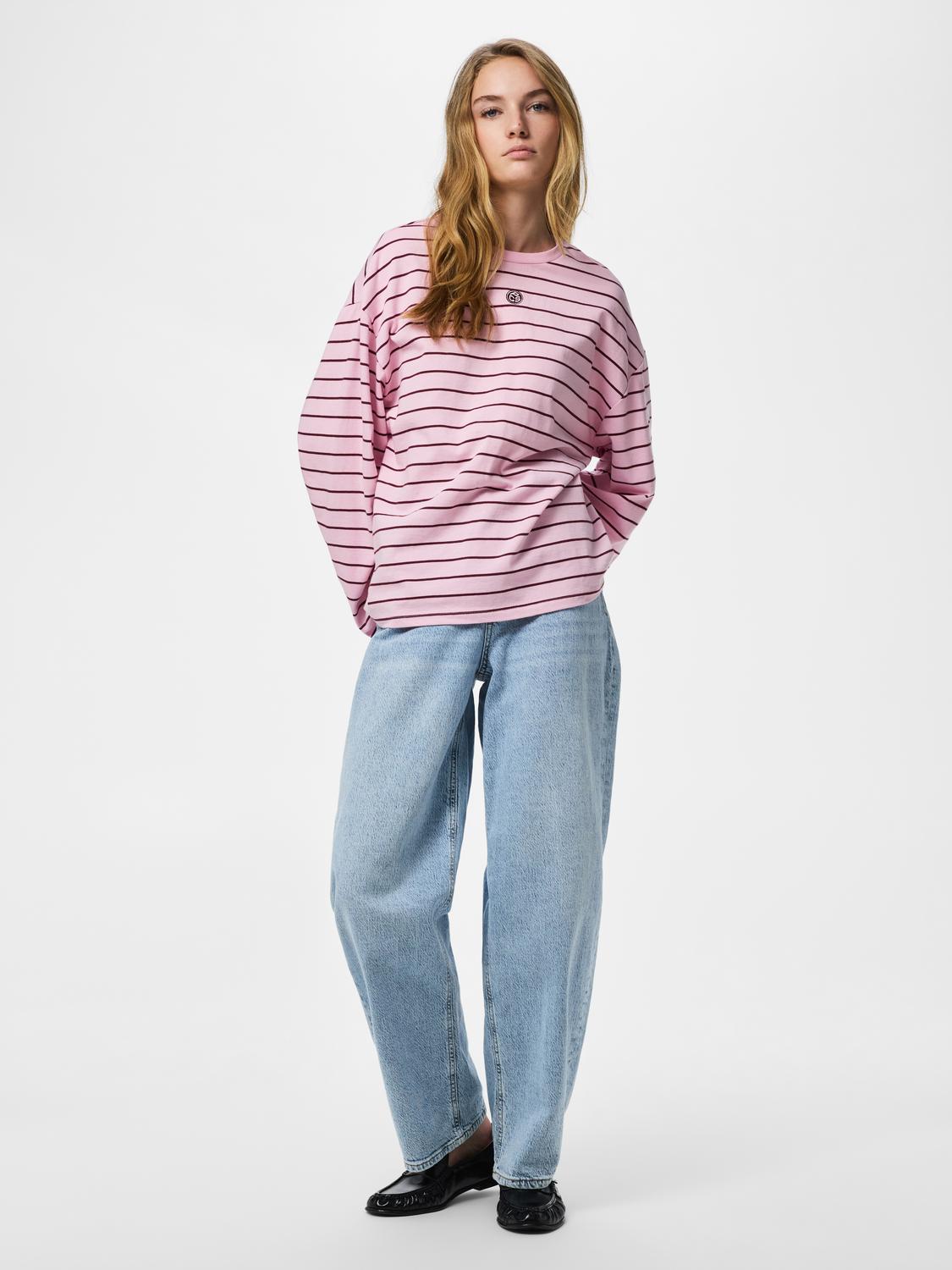 model_shot-front_full