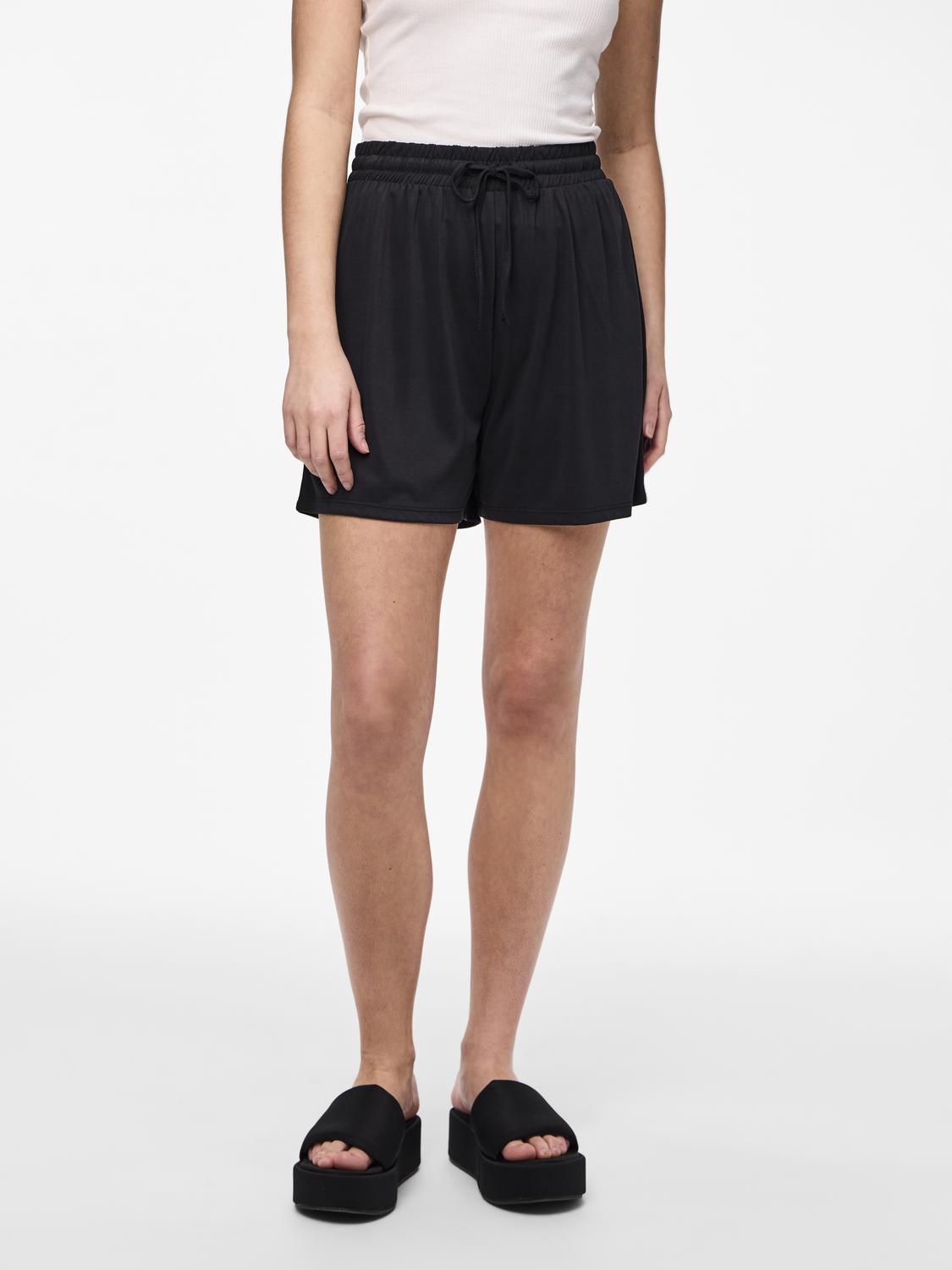 PCANORA Shorts - Black