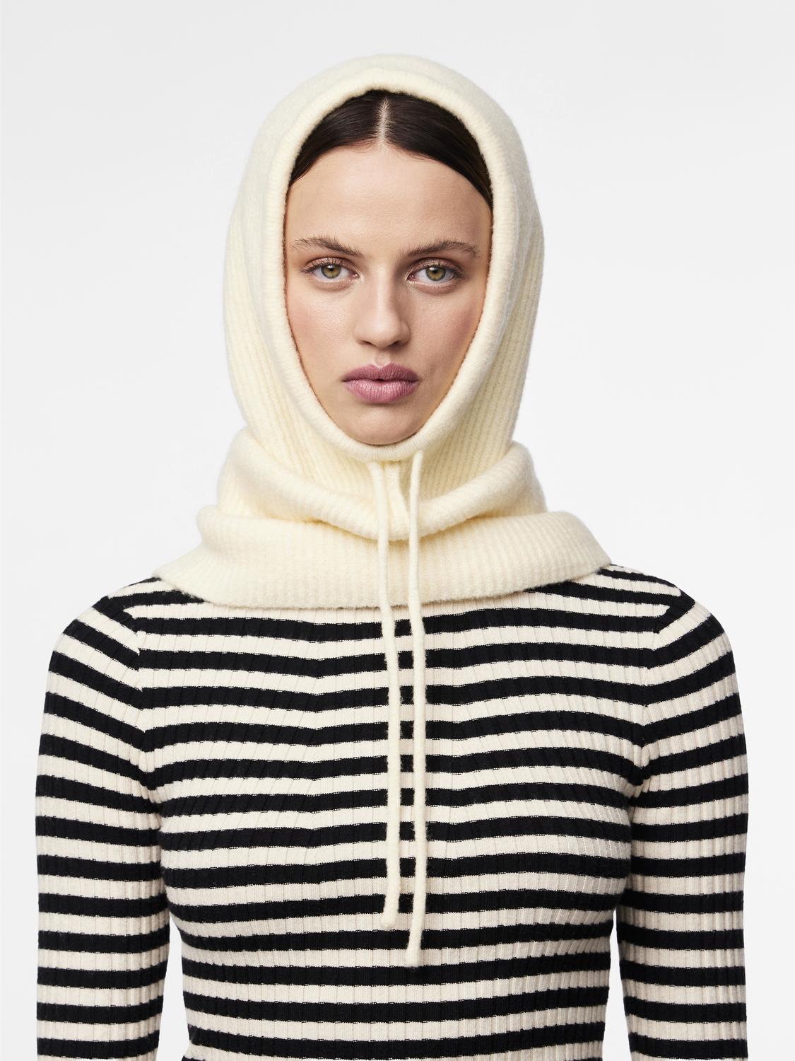 model_shot-front