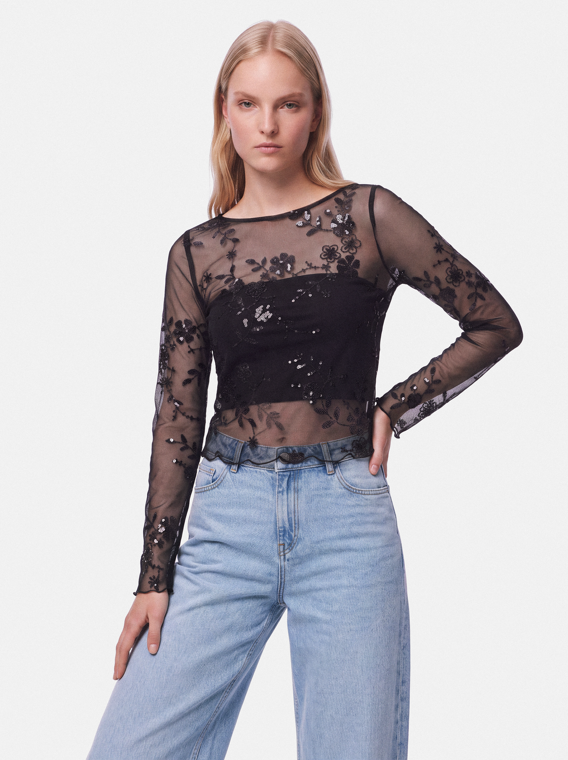 model_shot-front