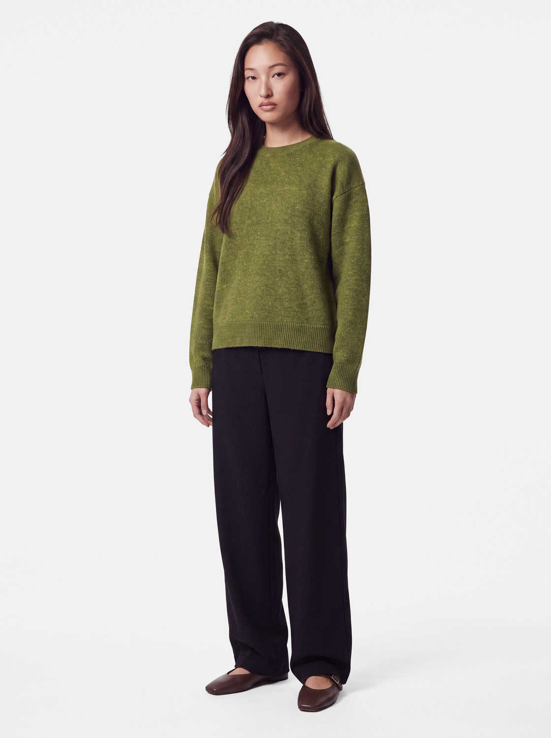 model_shot-front_full