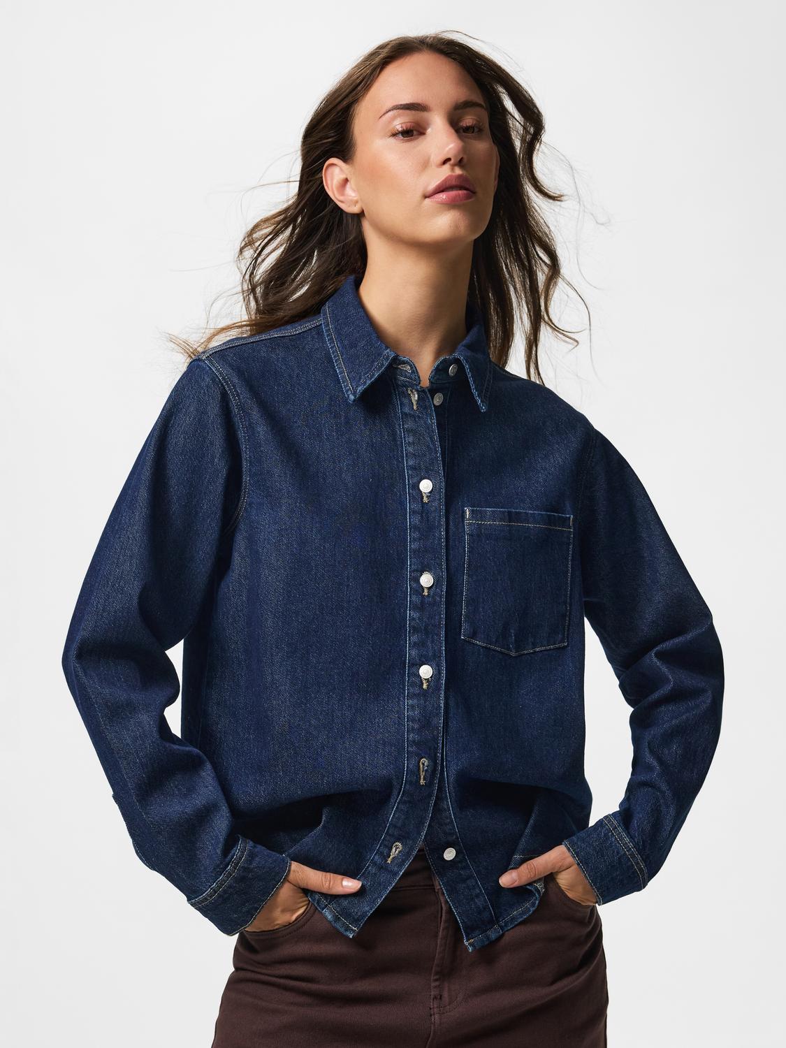 model_shot-front