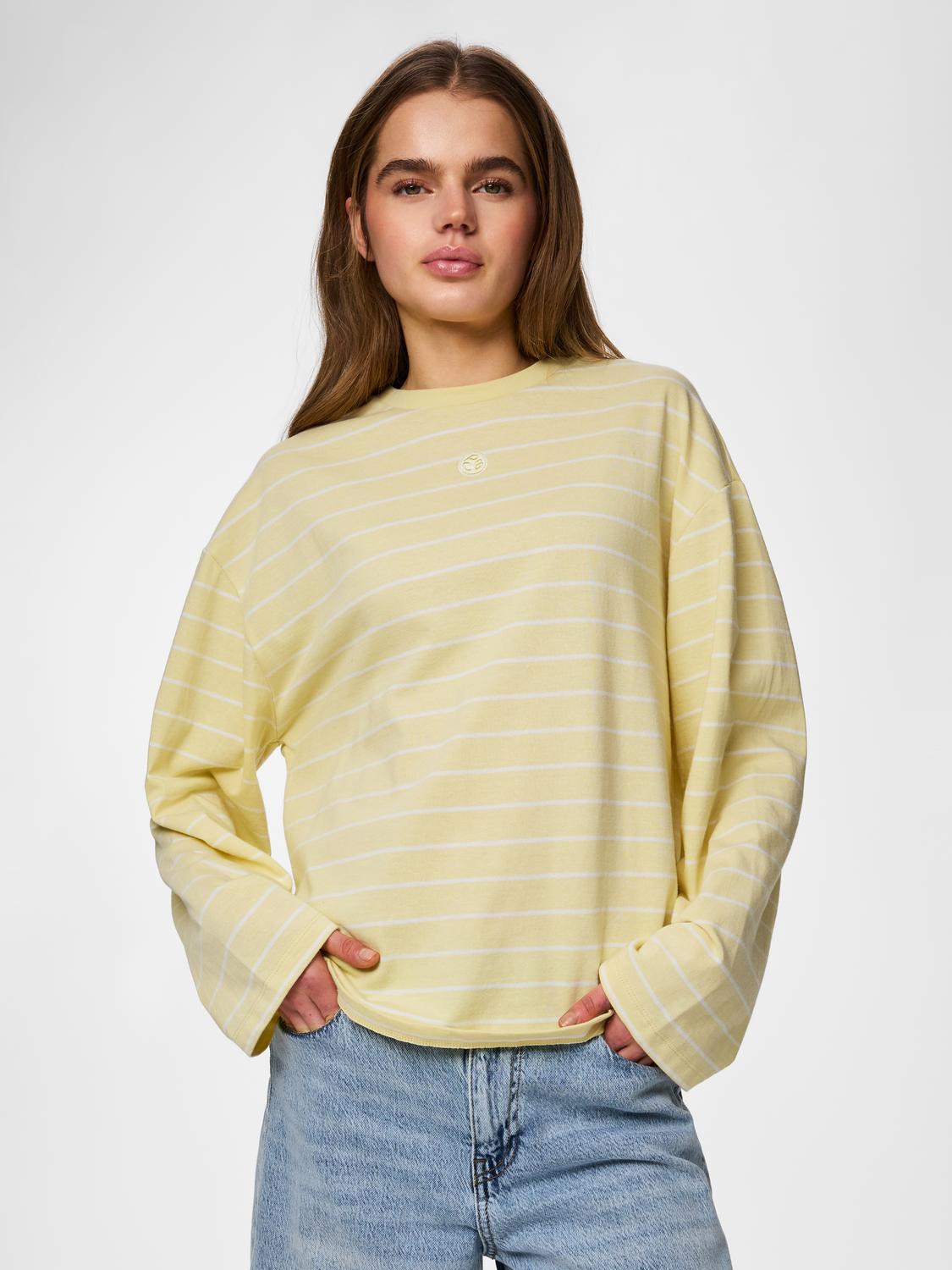model_shot-front