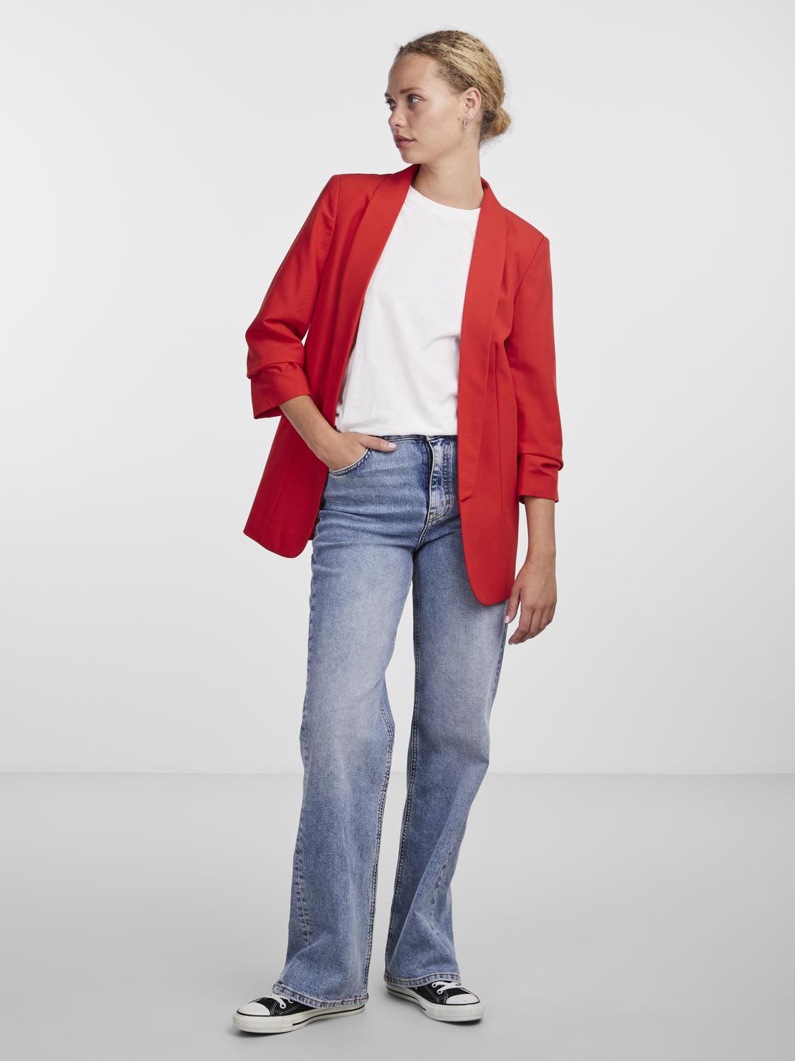 model_shot-front_full