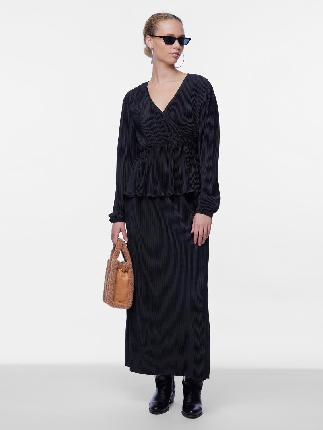 PCOSSA T-Shirts & Tops - Black